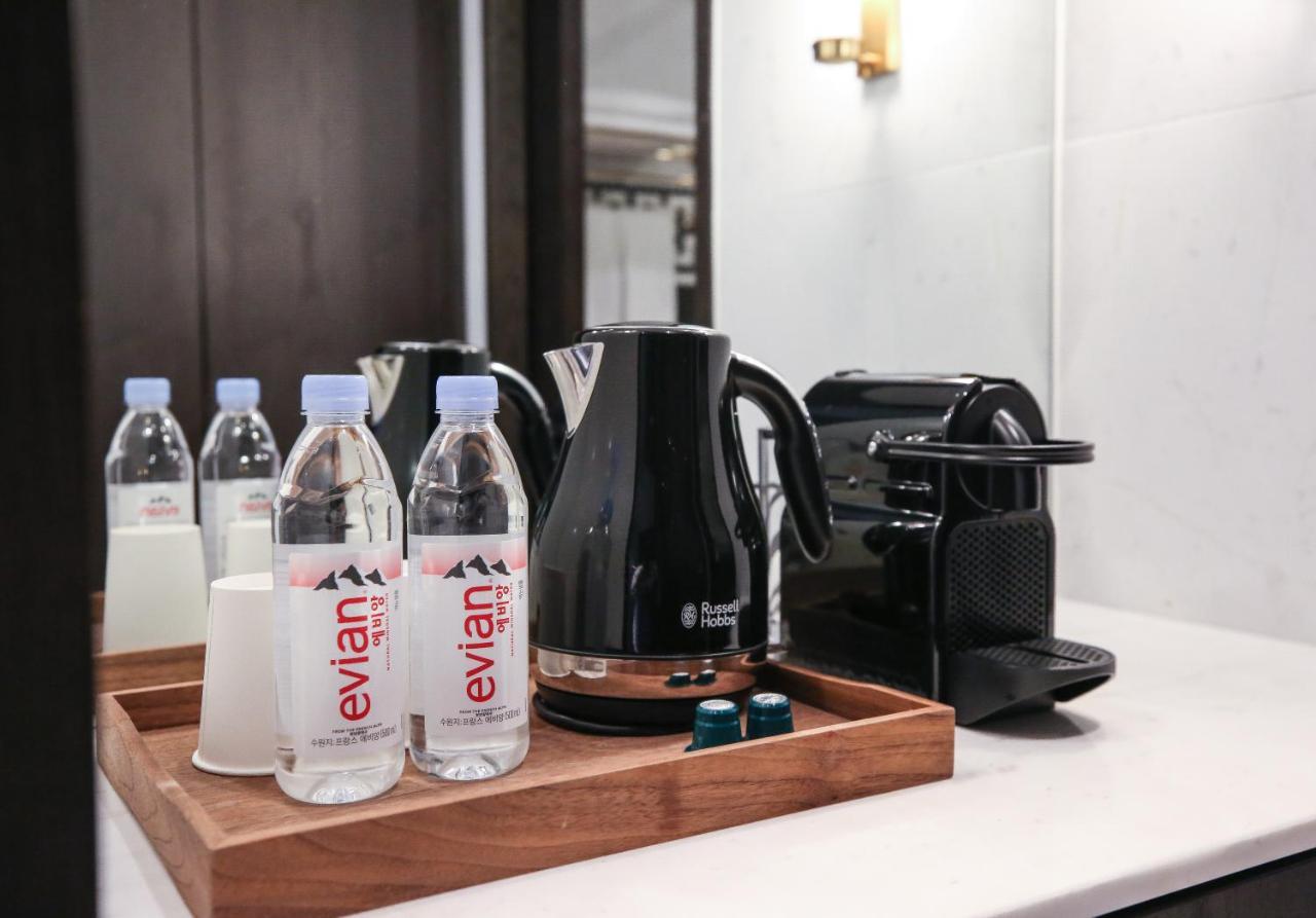 Hotel Crescendo Seoul Bagian luar foto