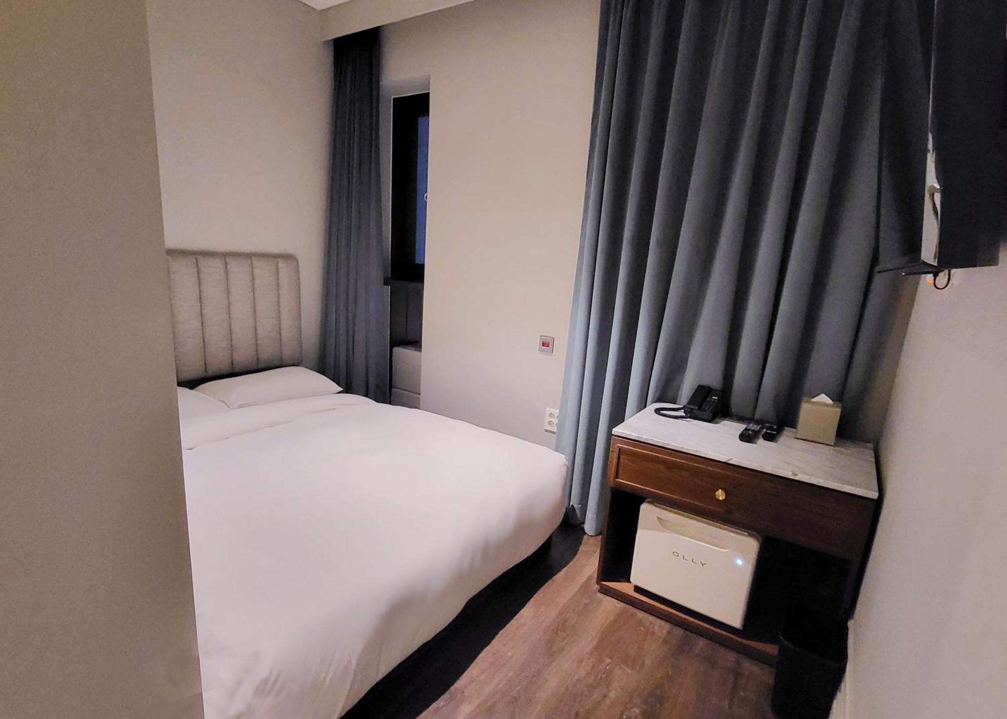 Hotel Crescendo Seoul Bagian luar foto