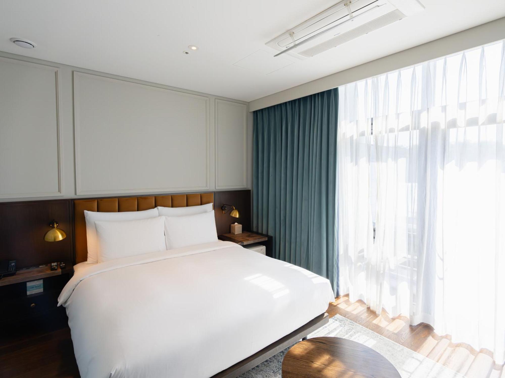 Hotel Crescendo Seoul Bagian luar foto