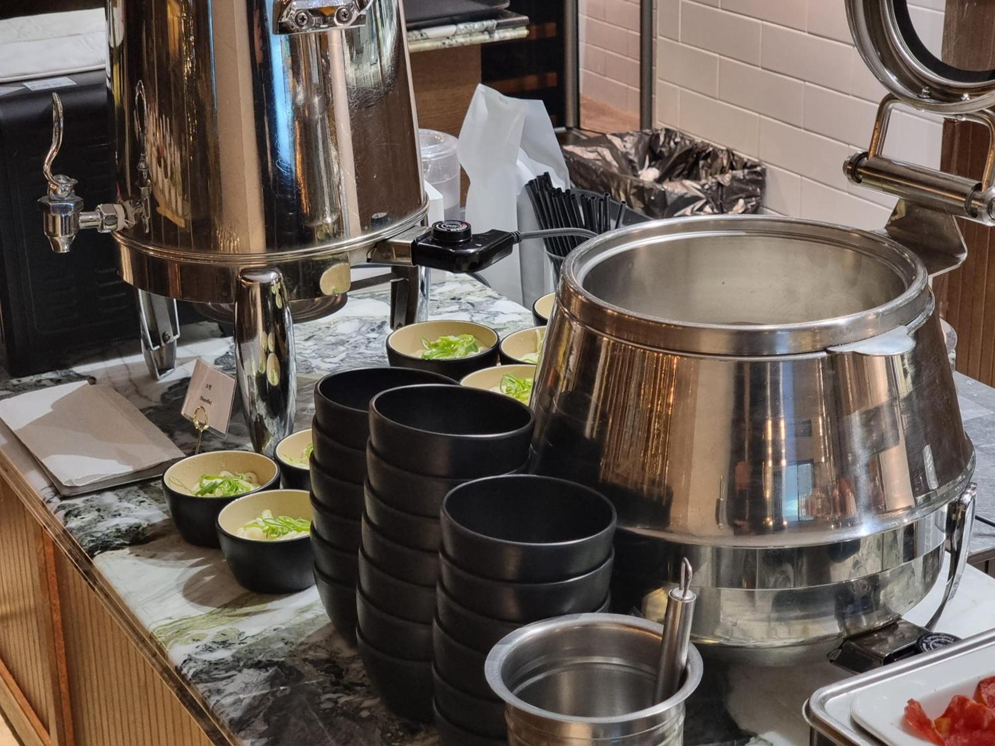Hotel Crescendo Seoul Bagian luar foto